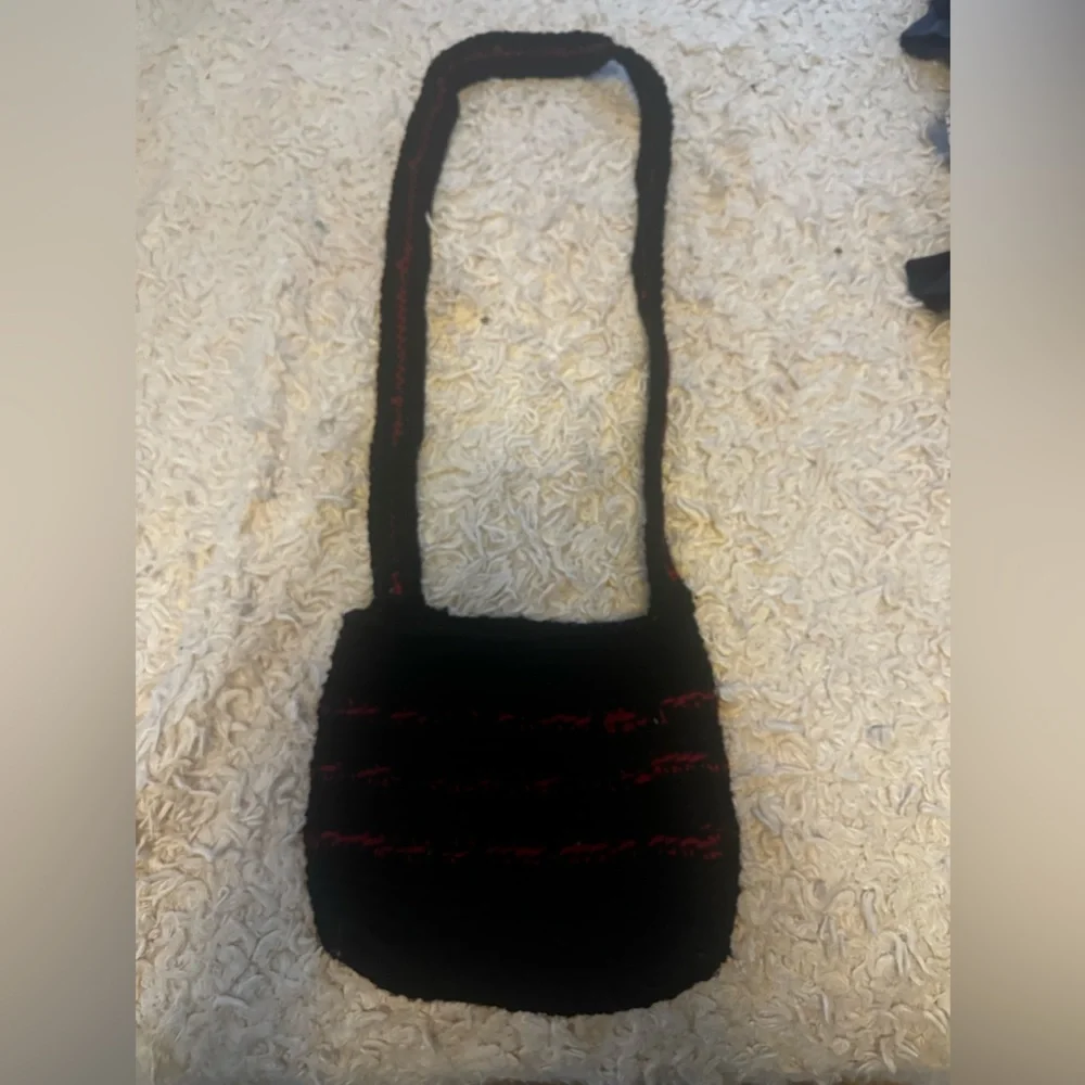 Handmade Crochet Black Crossbody Bag - Picture 6 of 13